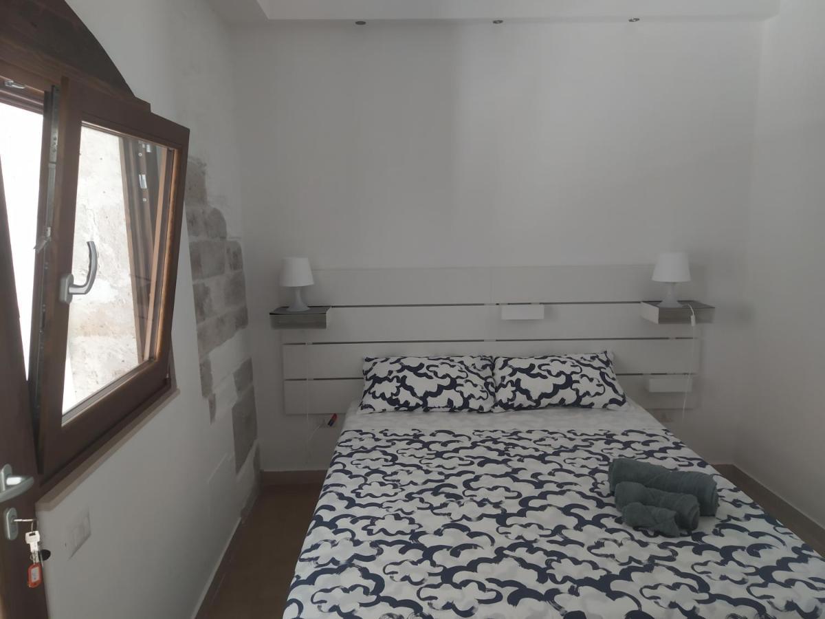 Ferienwohnung Il Rosso E Il Nero Barletta Exterior foto